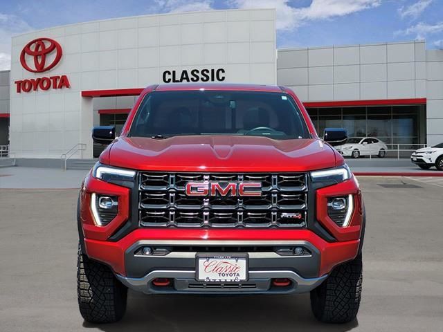 2023 GMC Canyon 4WD AT4