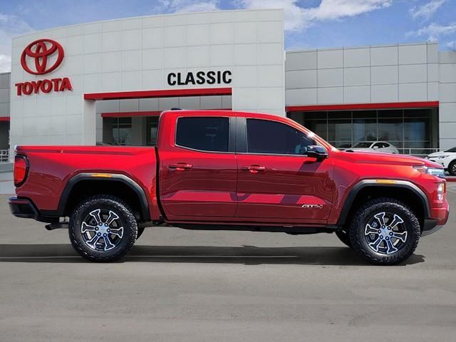 2023 GMC Canyon 4WD AT4