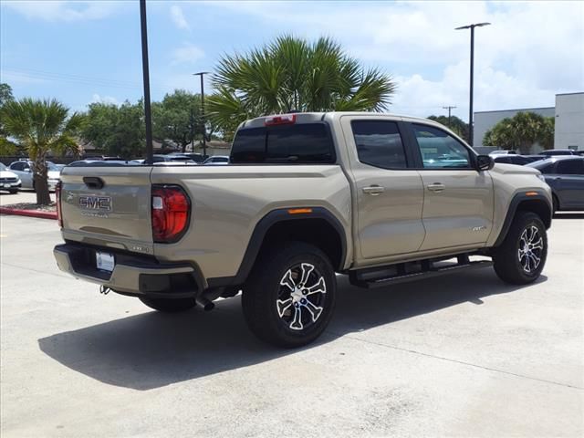 2023 GMC Canyon 4WD AT4