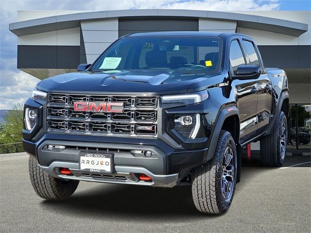 2023 GMC Canyon 4WD AT4