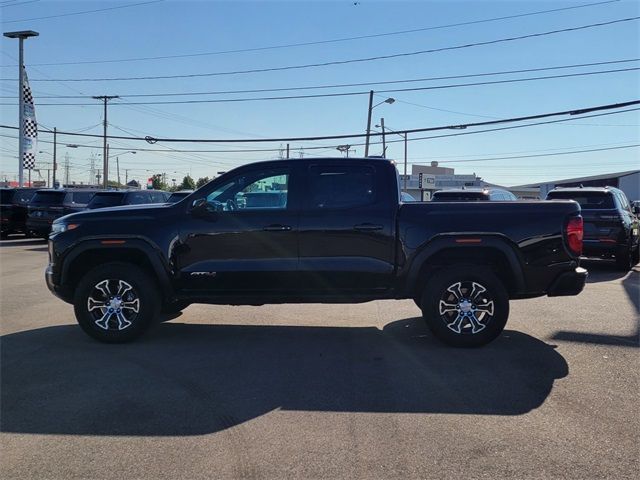 2023 GMC Canyon 4WD AT4