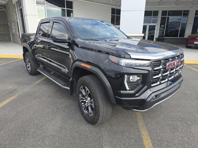 2023 GMC Canyon 4WD AT4