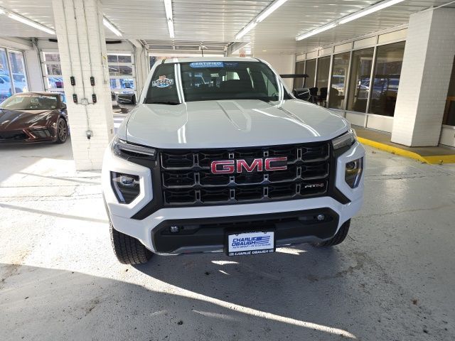 2023 GMC Canyon 4WD AT4