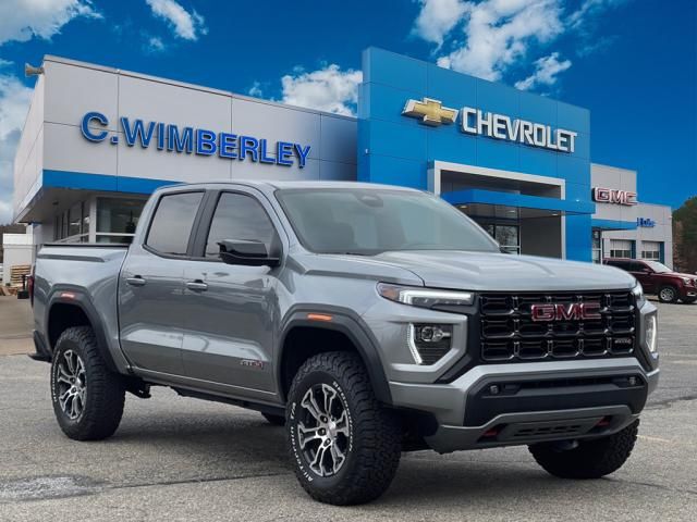 2023 GMC Canyon 4WD AT4