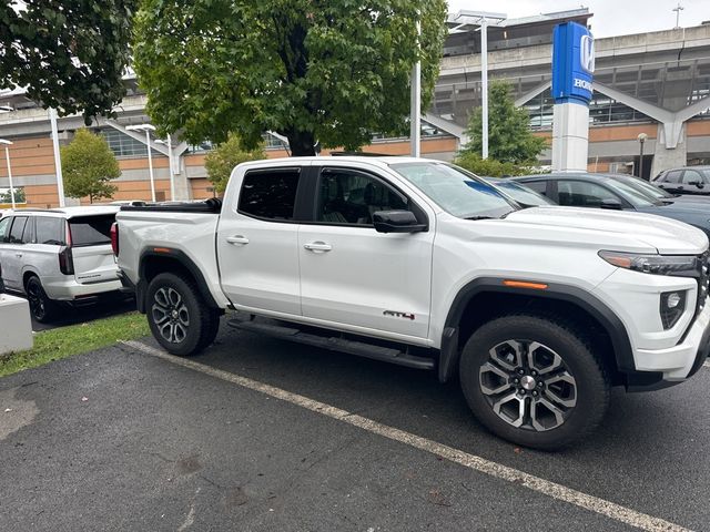 2023 GMC Canyon 4WD AT4