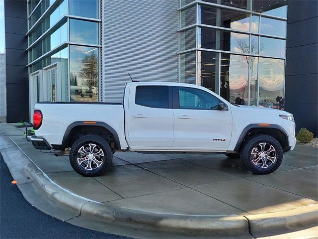 2023 GMC Canyon 4WD AT4