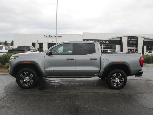 2023 GMC Canyon 4WD AT4