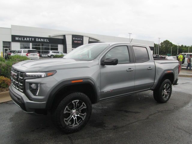 2023 GMC Canyon 4WD AT4