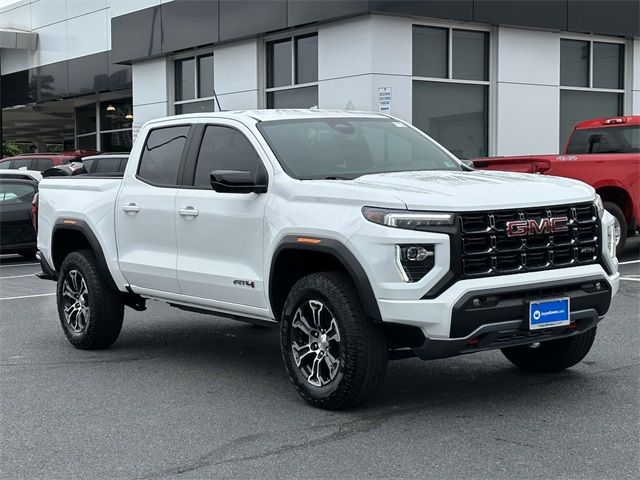 2023 GMC Canyon 4WD AT4