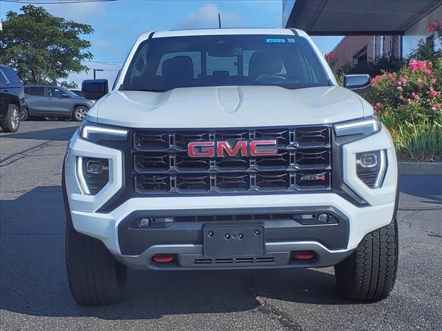 2023 GMC Canyon 4WD AT4