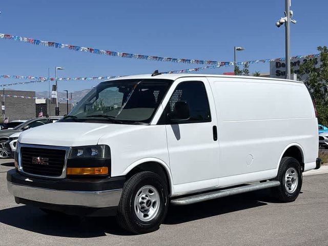 2023 GMC Savana Base