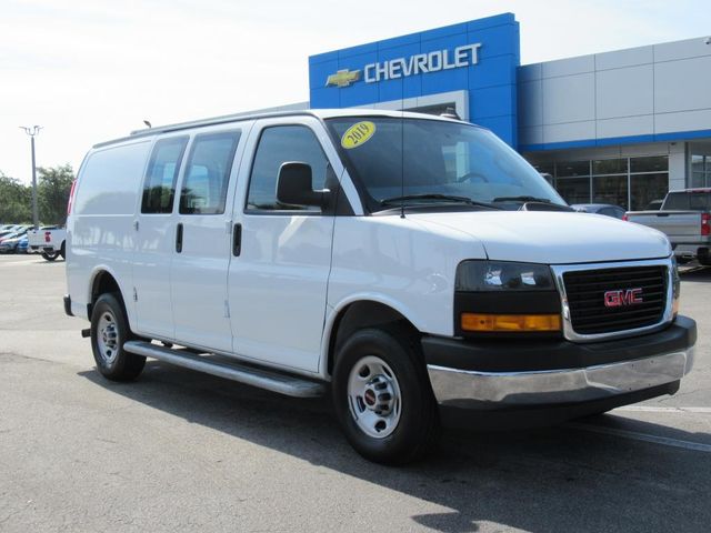 2023 GMC Savana Base