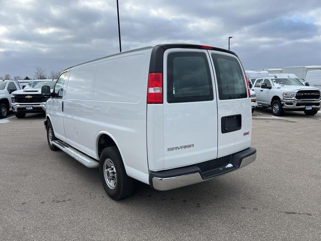 2023 GMC Savana Base