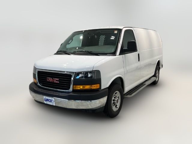 2023 GMC Savana Base