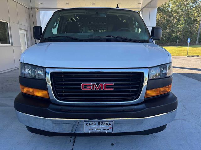 2023 GMC Savana Base