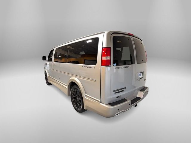 2023 GMC Savana Base