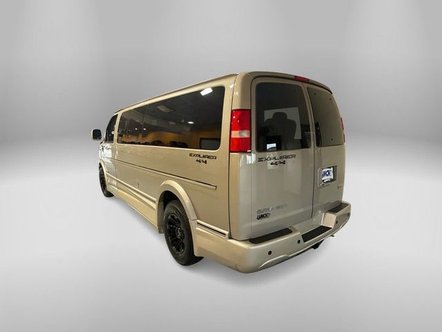 2023 GMC Savana Base