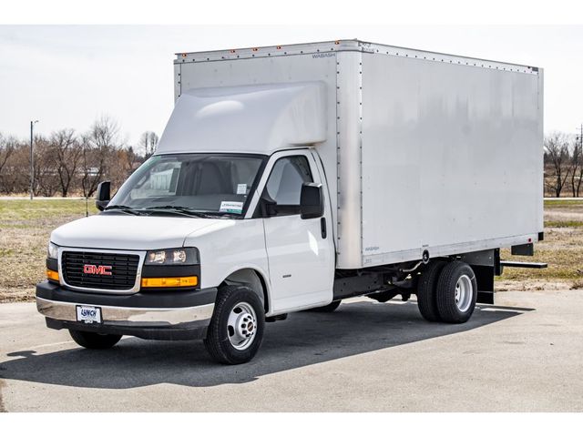 2023 GMC Savana Base