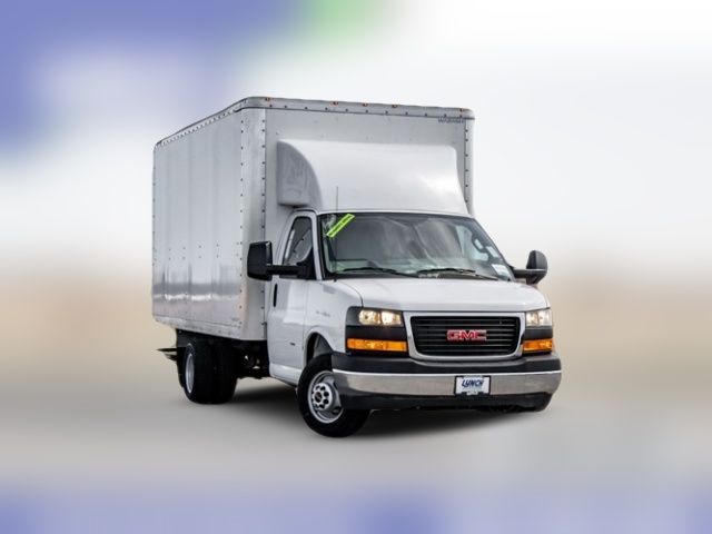 2023 GMC Savana Base