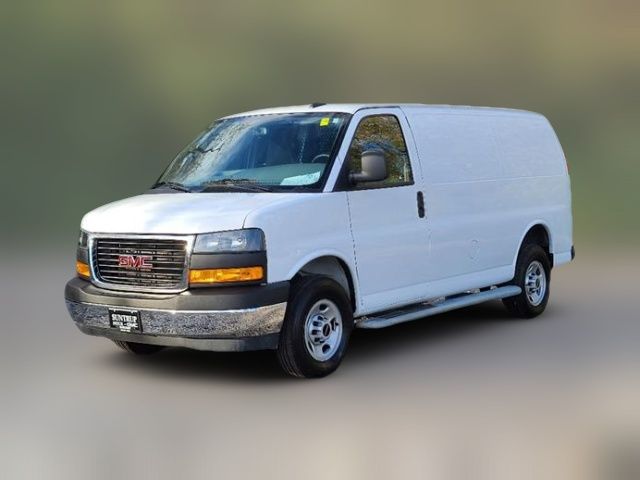 2023 GMC Savana Base