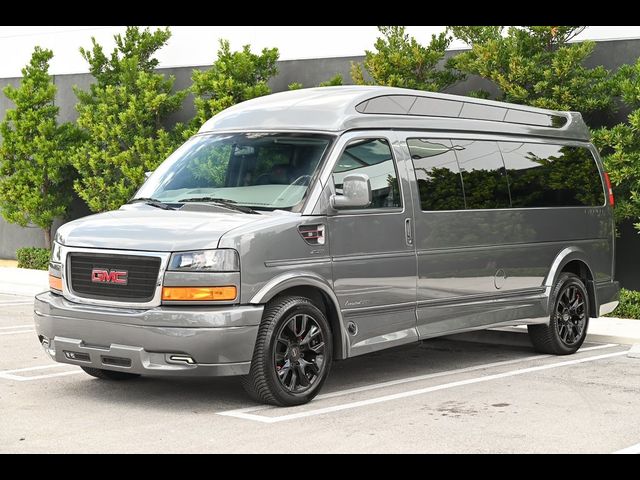 2023 GMC Savana Base