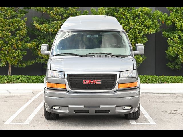 2023 GMC Savana Base