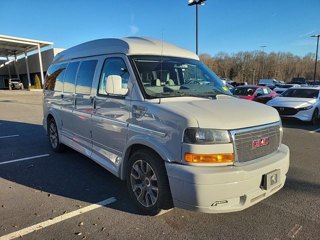 2023 GMC Savana Base