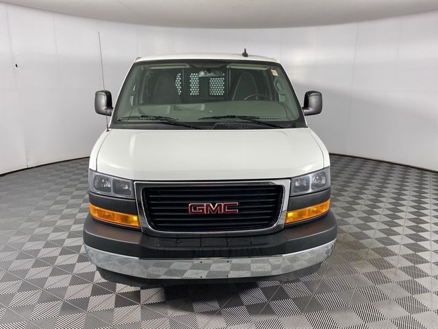 2023 GMC Savana Base