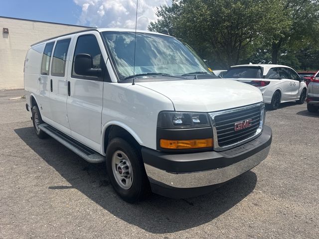 2023 GMC Savana Base