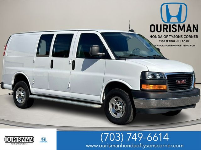 2023 GMC Savana Base