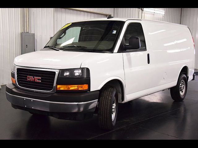 2023 GMC Savana Base