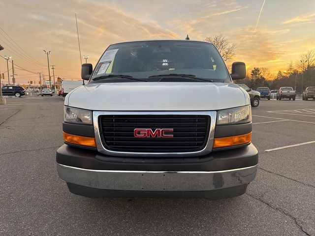 2023 GMC Savana Base