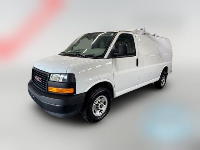 2023 GMC Savana Base