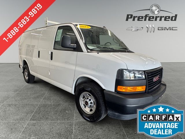 2023 GMC Savana Base