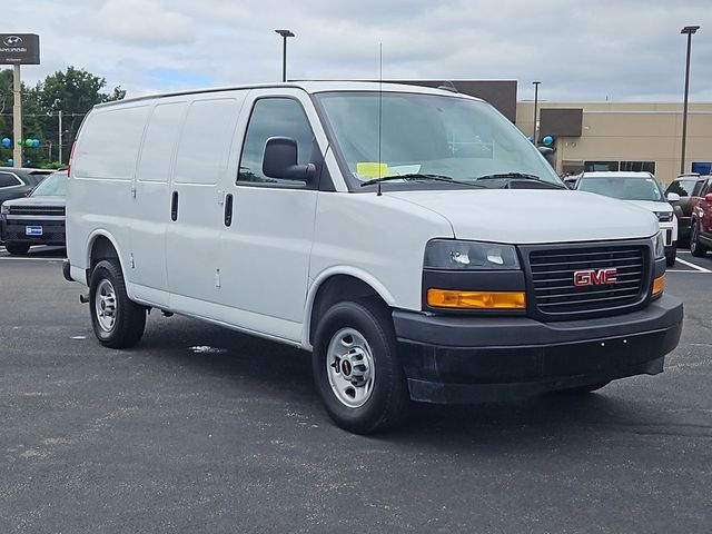 2023 GMC Savana Base