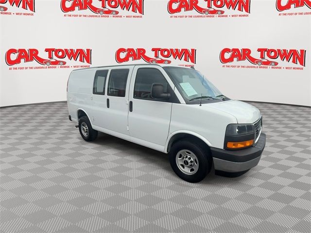 2023 GMC Savana Base