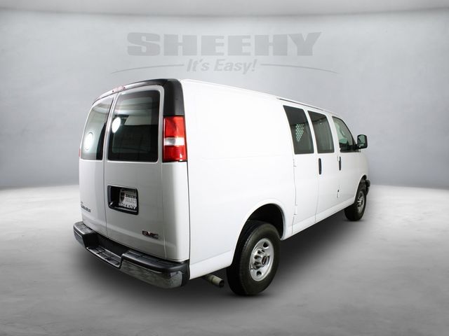 2023 GMC Savana Base