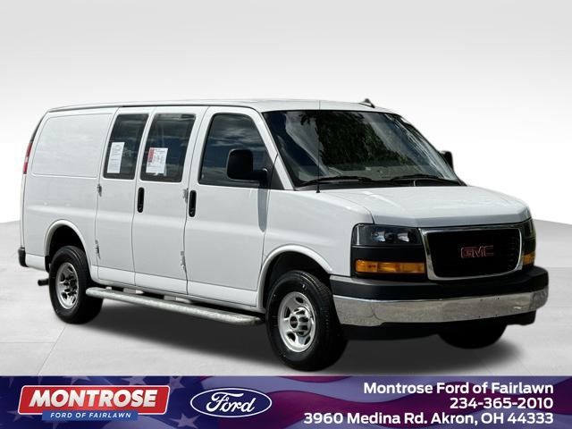 2023 GMC Savana Base