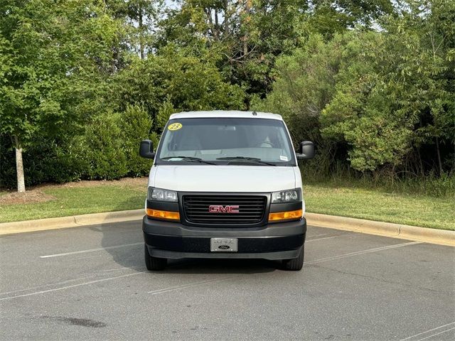 2023 GMC Savana Base