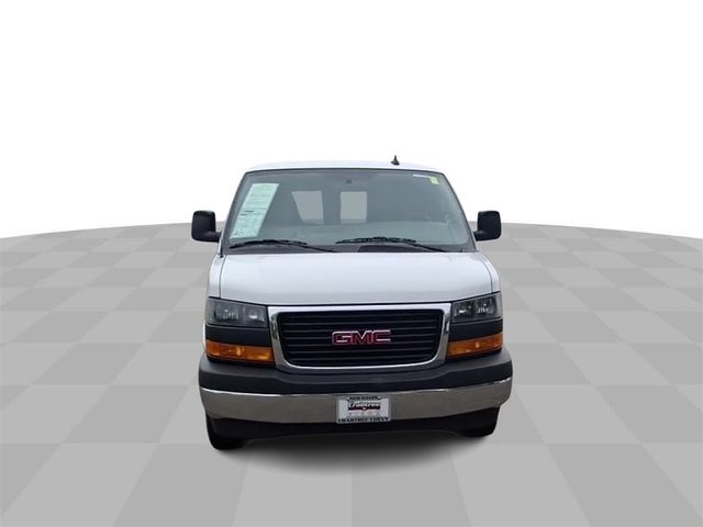 2023 GMC Savana Base