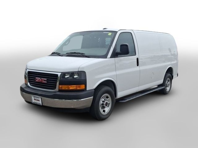 2023 GMC Savana Base