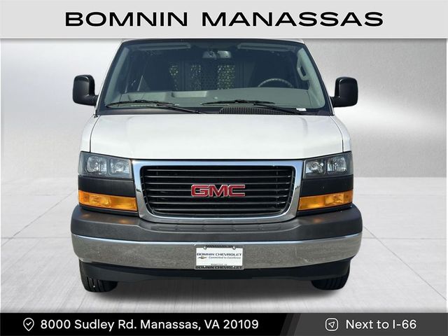 2023 GMC Savana Base
