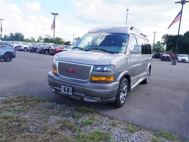 2023 GMC Savana Base