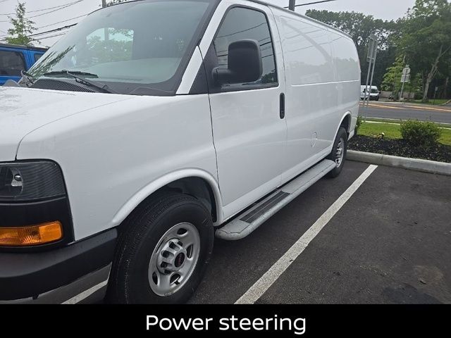 2023 GMC Savana Base