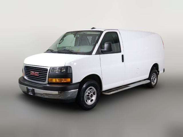 2023 GMC Savana Base