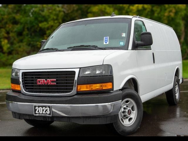 2023 GMC Savana Base