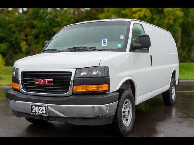 2023 GMC Savana Base