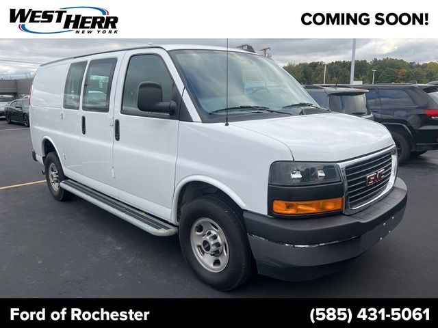 2023 GMC Savana Base