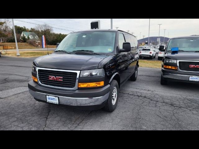 2023 GMC Savana Base