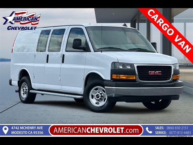 2023 GMC Savana Base